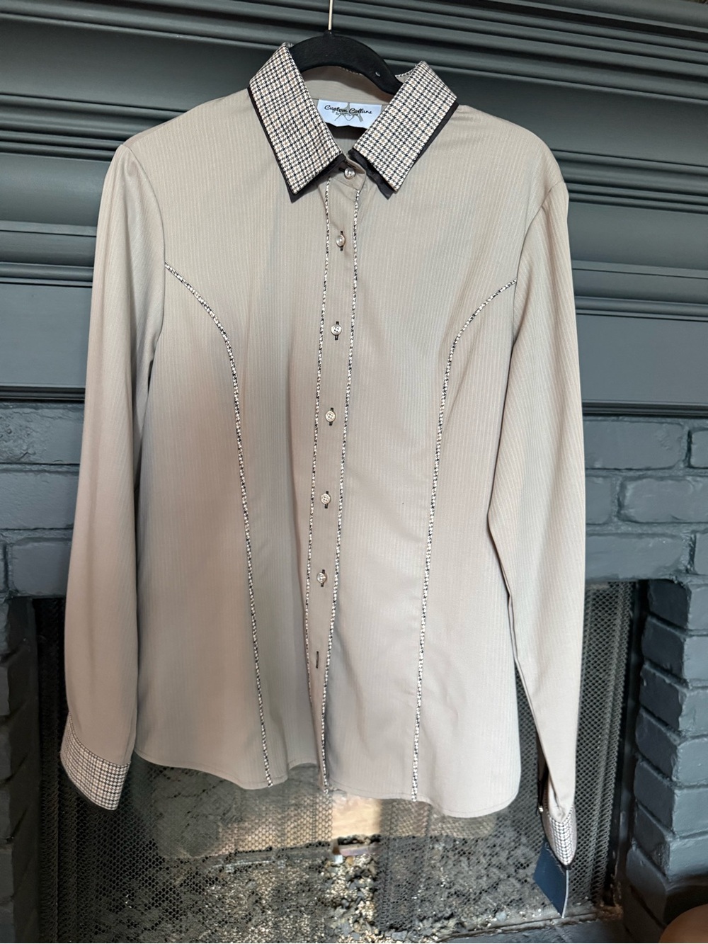 Custom collars boutique button up show shirt. Brand new with tags.